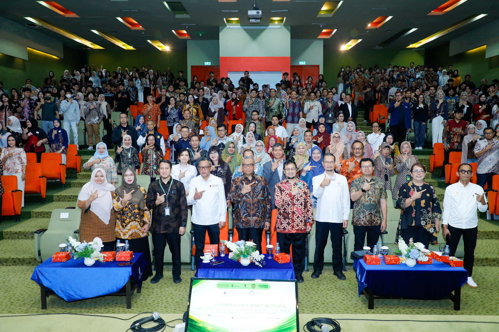 Hadapi Persaingan Kerja, Wamenaker Dorong Mahasiswa Kantongi Sertifikasi Kompetensi