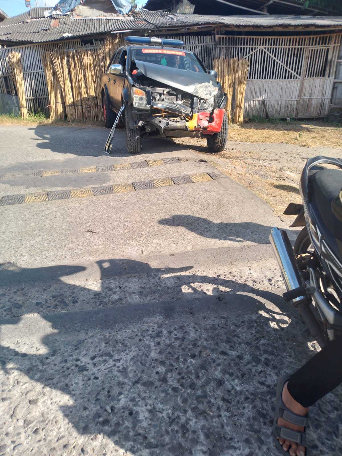 Mobil Dinas Brimob vs KA Bandara di Bantul, Polisi: Diduga Pengemudi Kurang Waspada