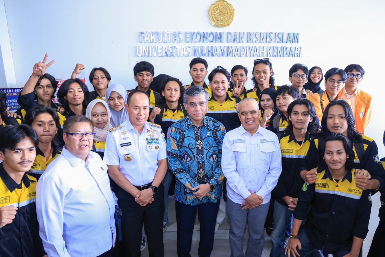 1 dari 3 Lulusan Kuliah Kerja Tak Sesuai Jurusan, Menaker Ungkap Penyebab dan ...
