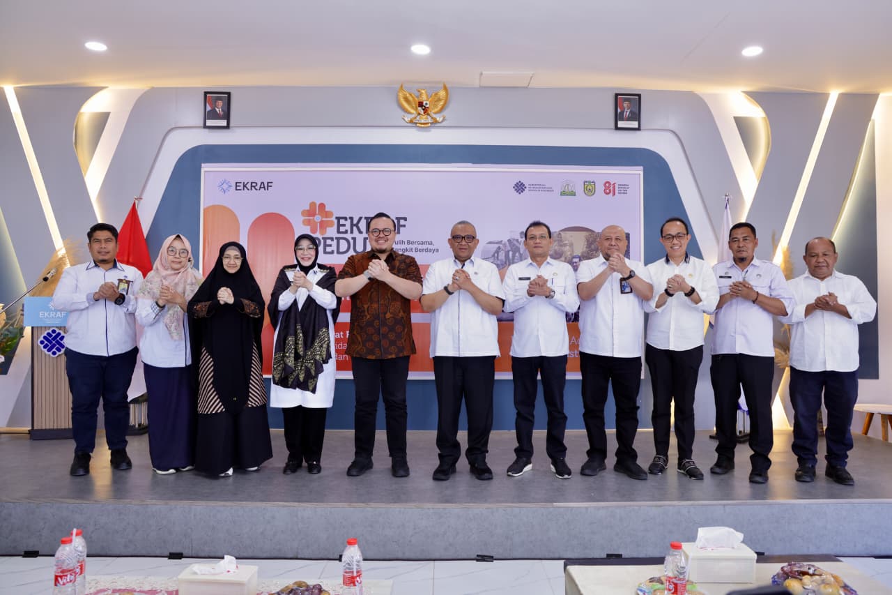 Bukan Sekadar Pulihkan Infrastruktur, Kemnaker Dorong Warga Aceh Bangkit Lewat Keterampilan Menjahit