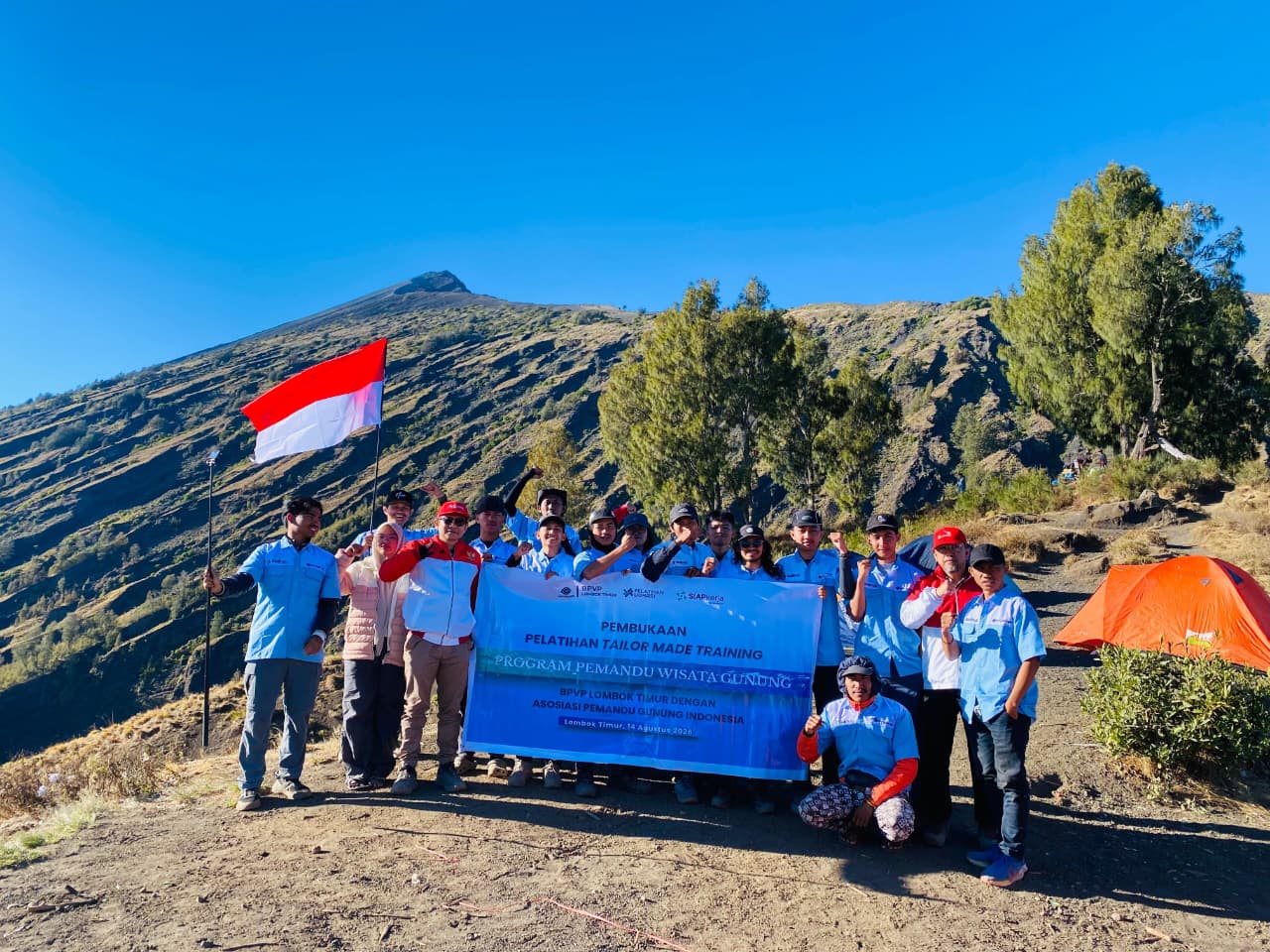 Kemnaker Perkuat Kompetensi Pemandu Gunung di NTB, Keselamatan Wisatawan Jadi Fokus