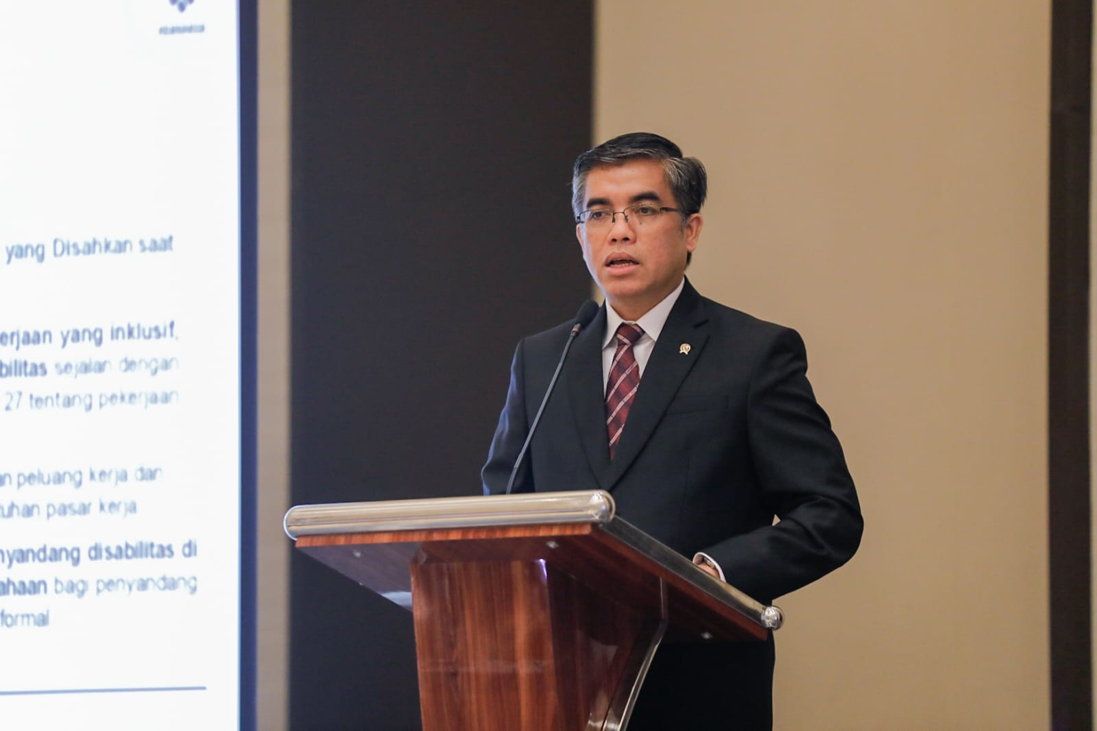 Yassierli Bawa Isu Skill dan Pelindungan Pekerja di ASEAN, Soroti Dampak AI