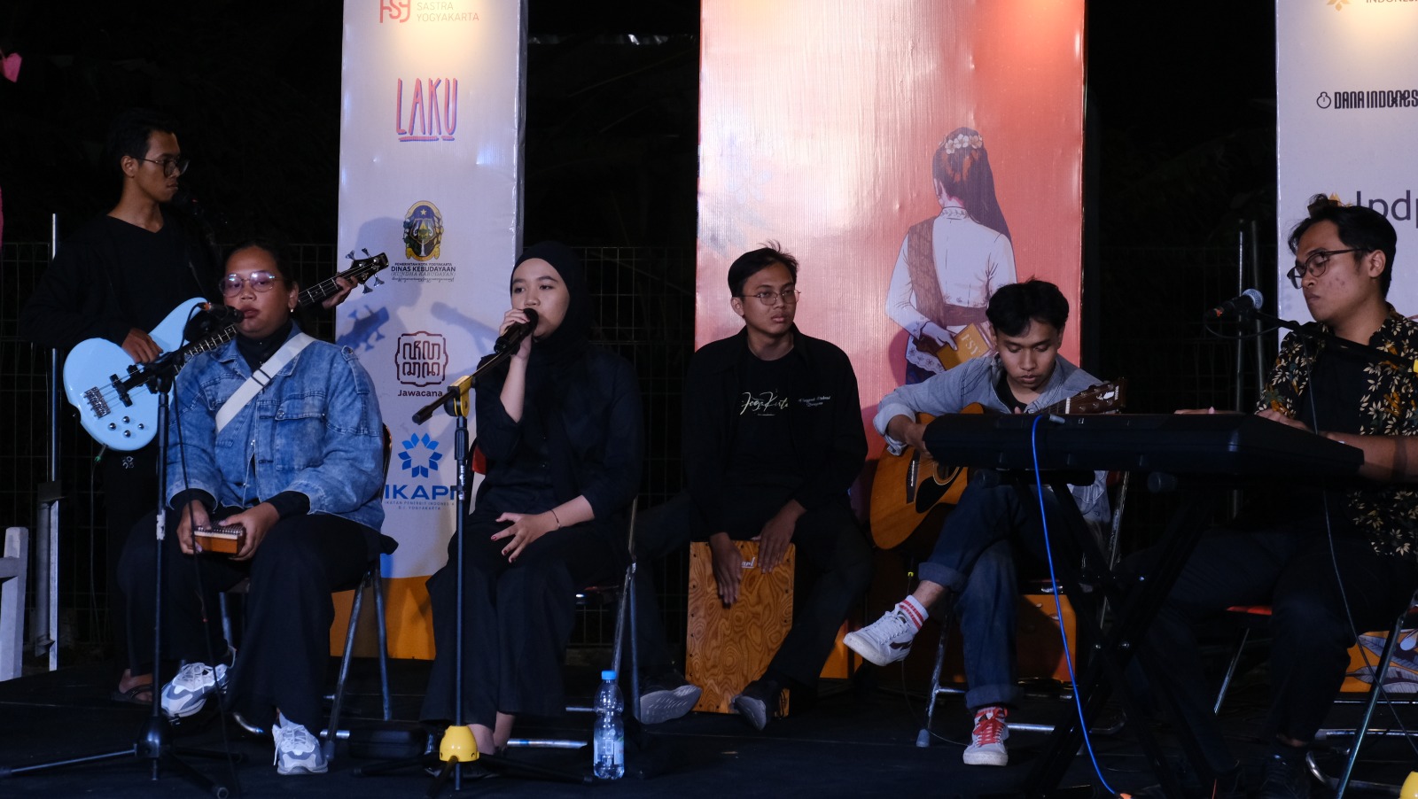 Panggung Teras FSY 2026 Hidupkan Puisi, Musik dan Tari dalam Satu Malam