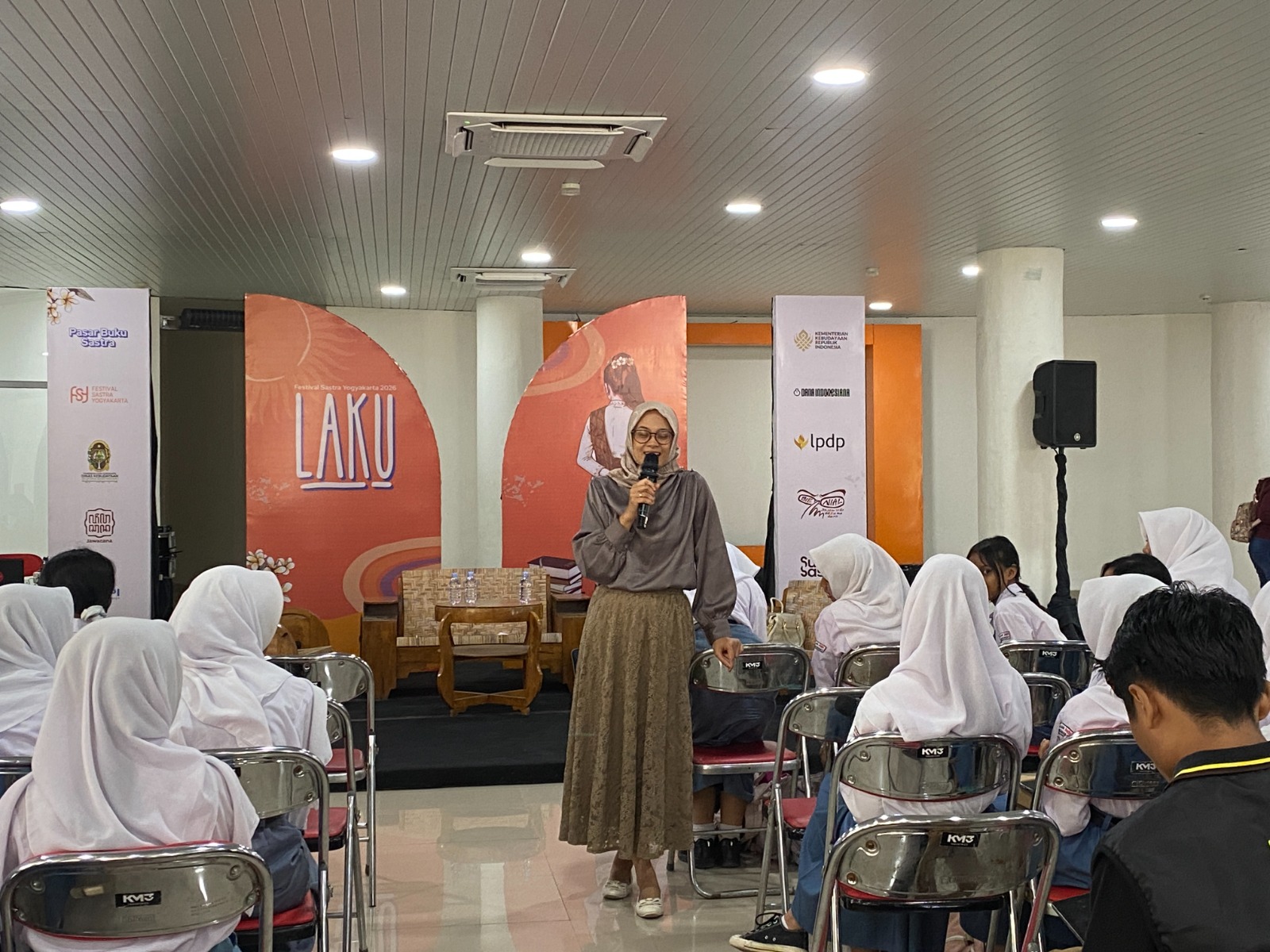 Dari Mitos hingga Cerita Keluarga, FSY 2026 Ajak Siswa Gali Tradisi Lisan Jawa