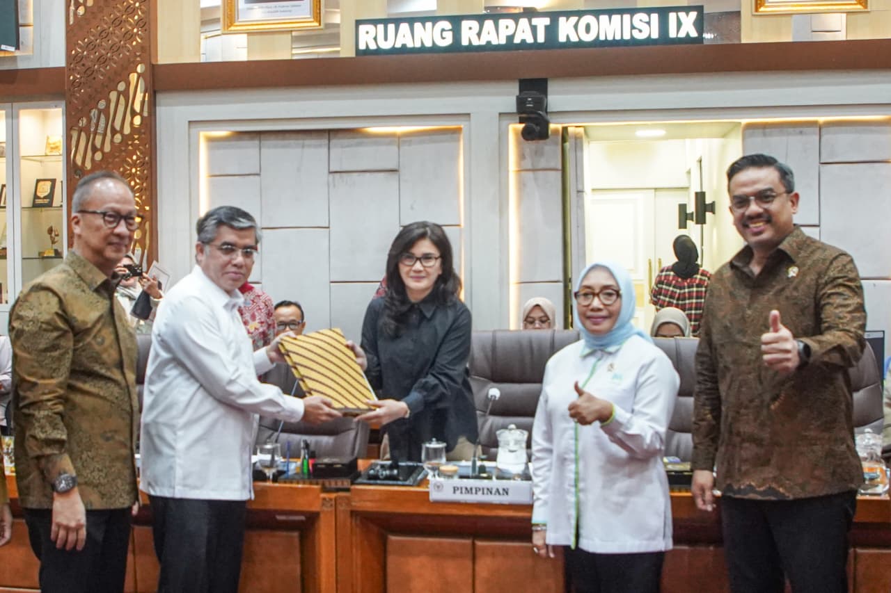 Pemerintah Serahkan DIM RUU Pelindungan Ketenagakerjaan, Komisi IX DPR Bentuk Panja