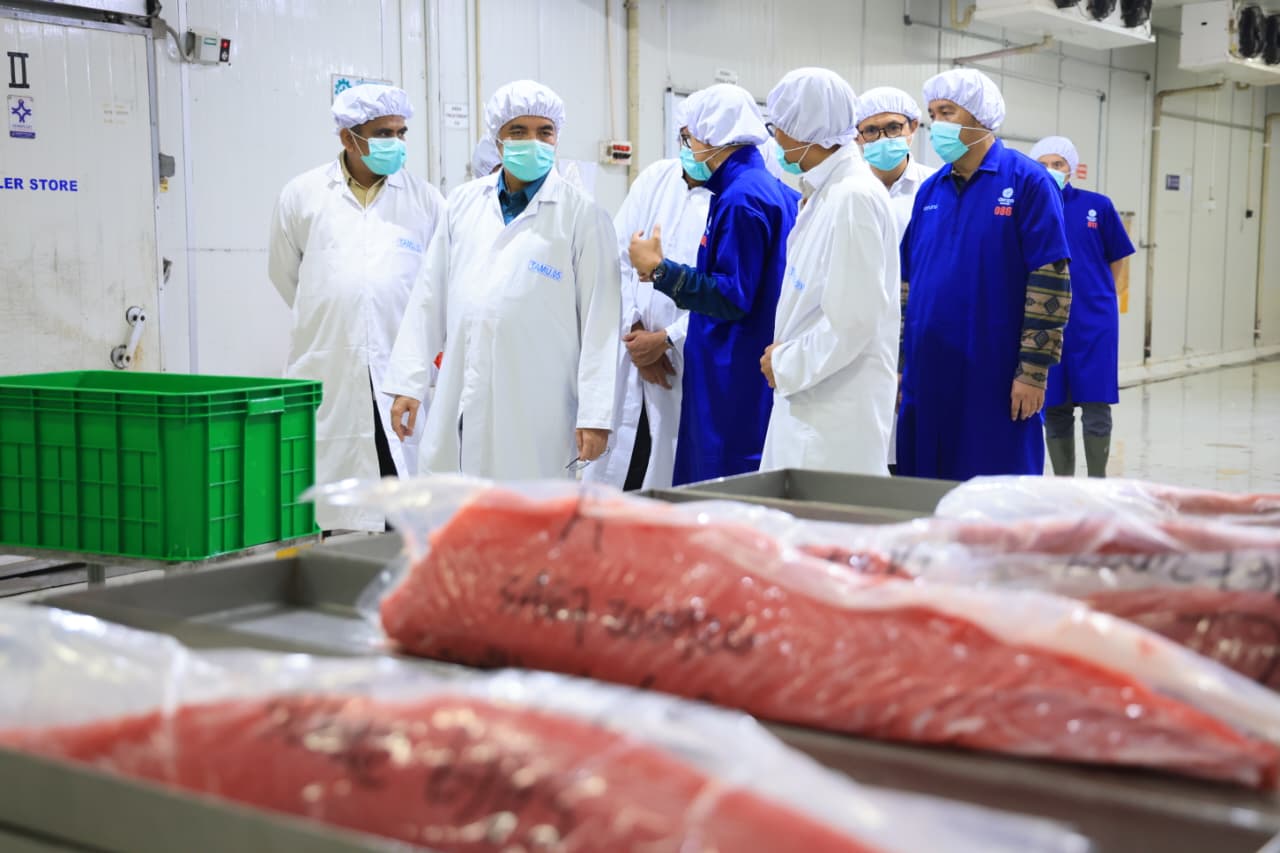 Usaha Pengolahan Ikan di Bungus Serap Tenaga Kerja Lokal, Menaker Siap Dukung