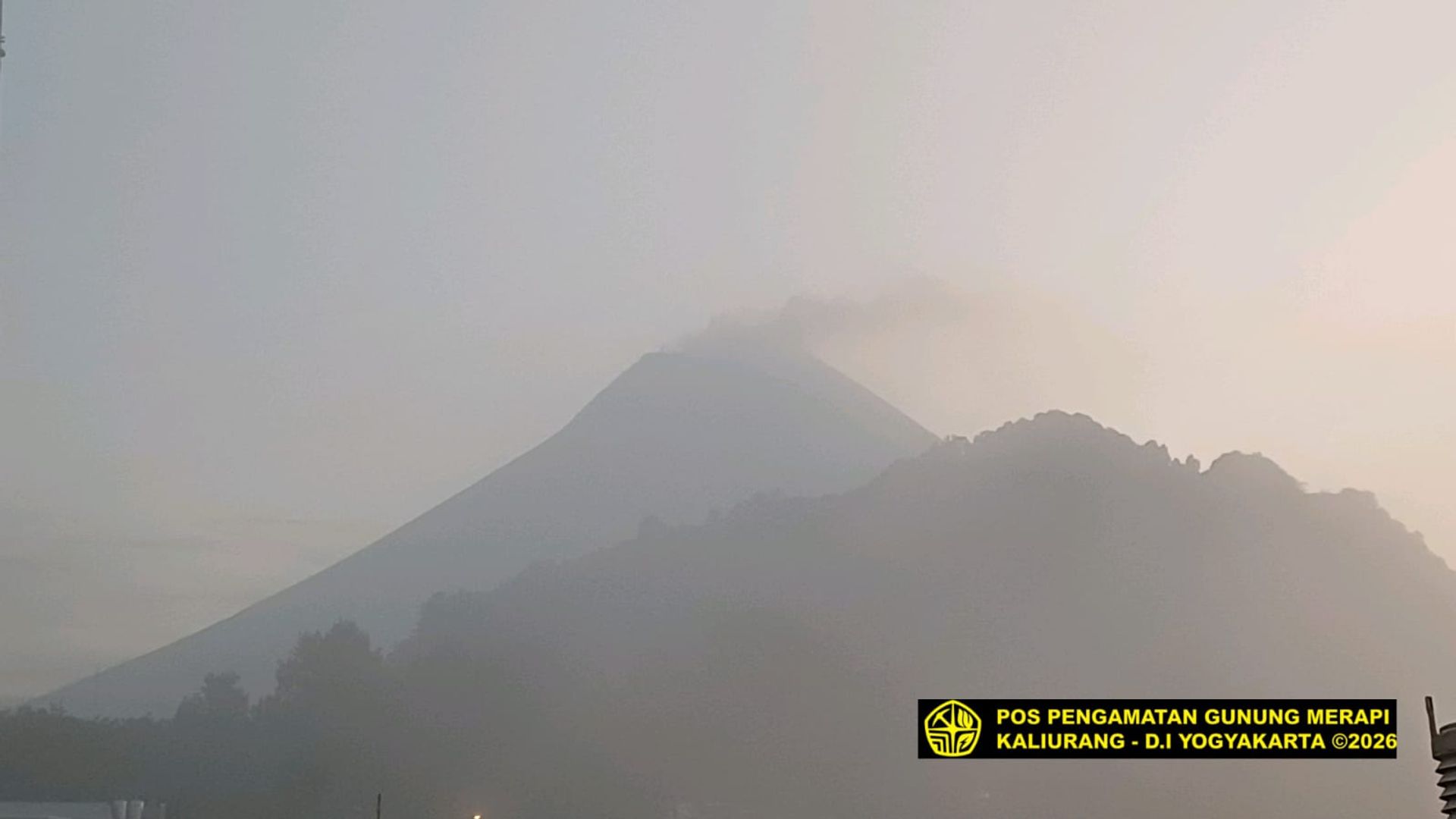 Aktivitas Merapi Masih Tinggi, Lava Meluncur Hampir 2 Kilometer dan 48 Gempa Terekam ...