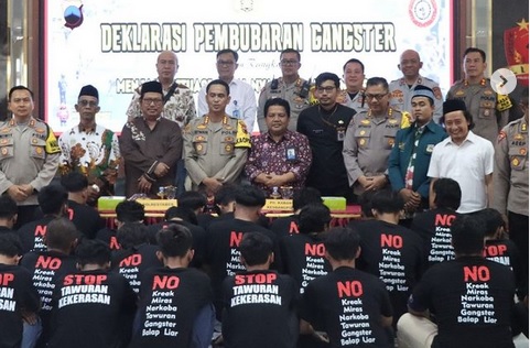 Serahkan Atribut ke Polisi, 19 Gangster di Semarang Sepakat Bubar