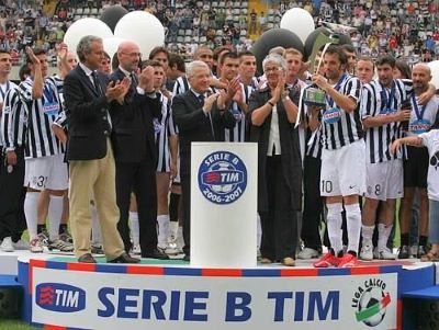 Gianluigi Buffon Resmi Pensiun, Inilah 5 Momen Paling Berkesan Kiper Legendaris Italia Tersebut Selama 28 Tahun Berkarir