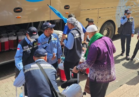 Jam Terbang Jemaah Haji Pulang 27 Juni 2025, Cek Embarkasi dan Kloternya Disini
