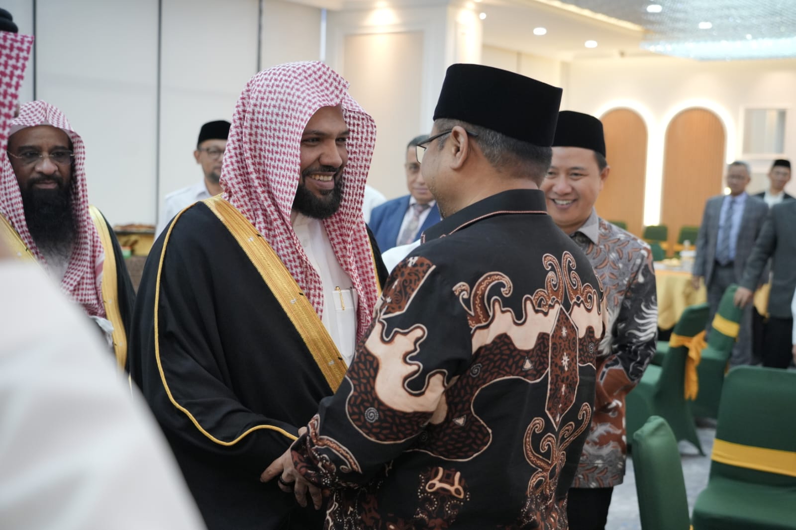 Berkunjung ke Indonesia, Imam Masjid Nabawi Bertemu Jokowi Hari ini