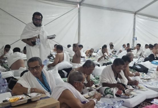 Intip Kegiatan Jemaah Haji saat Wukuf di Arafah, Full Ibadah!