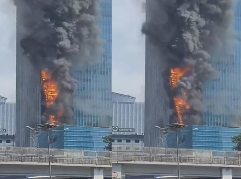 Kebakaran Gedung K Link Tower di Jakarta Hari Ini, Api dari Videotron Menyebar ke Sisi Bangunan