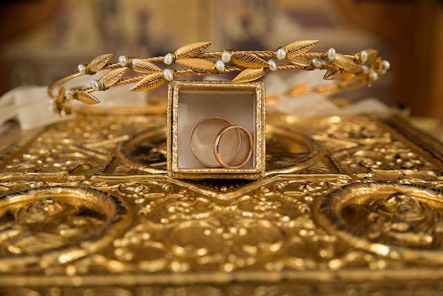 arti kode di perhiasan emas