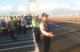 Kecelakaan di Jembatan Suramadu Surabaya Hari ini, Pesepeda Tewas Ditabrak Mobil