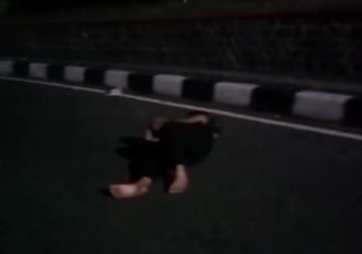 Laka Tunggal di Kaligarang Semarang Hari ini, Pemotor Tabrak Trotoar