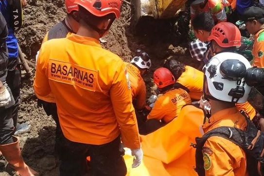 2 Korban Longsor di Pejagoan Kebumen Ditemukan Meninggal Berpelukan