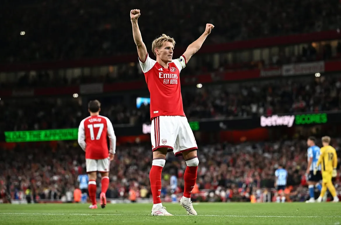 Arsenal Menang Tipis 1-0 atas Napoli, Odegaard Jadi Penentu di Liga Champions