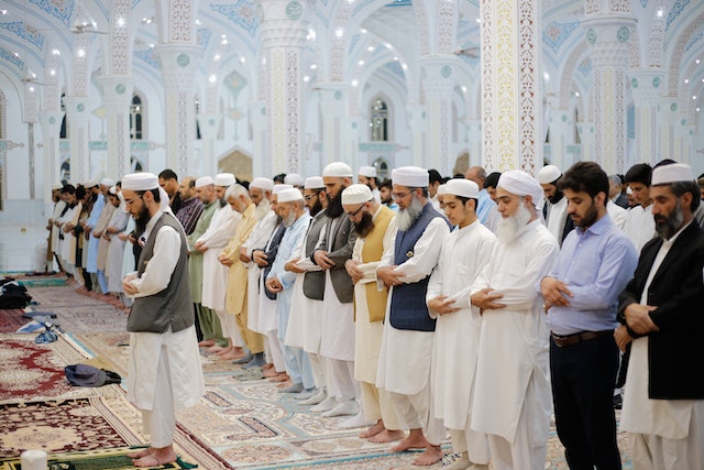 hukum arisan di dalam masjid