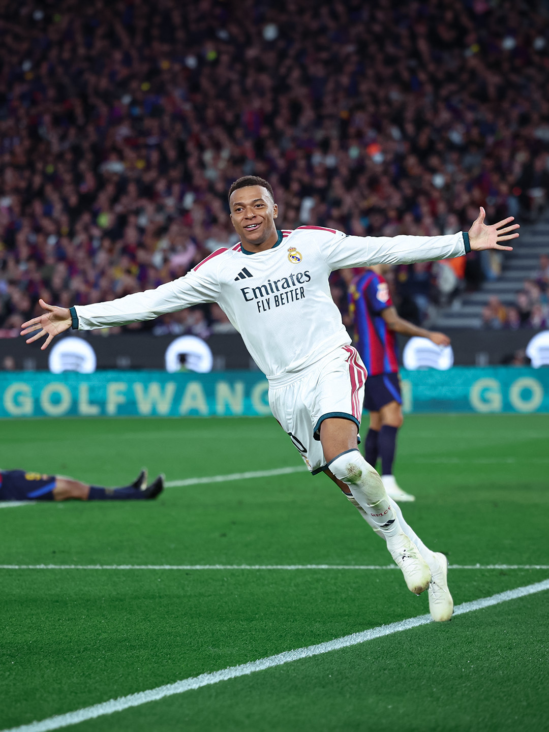 Mbappe Cetak Brace, Real Madrid Kalahkan Barcelona 2-1 di El Clasico