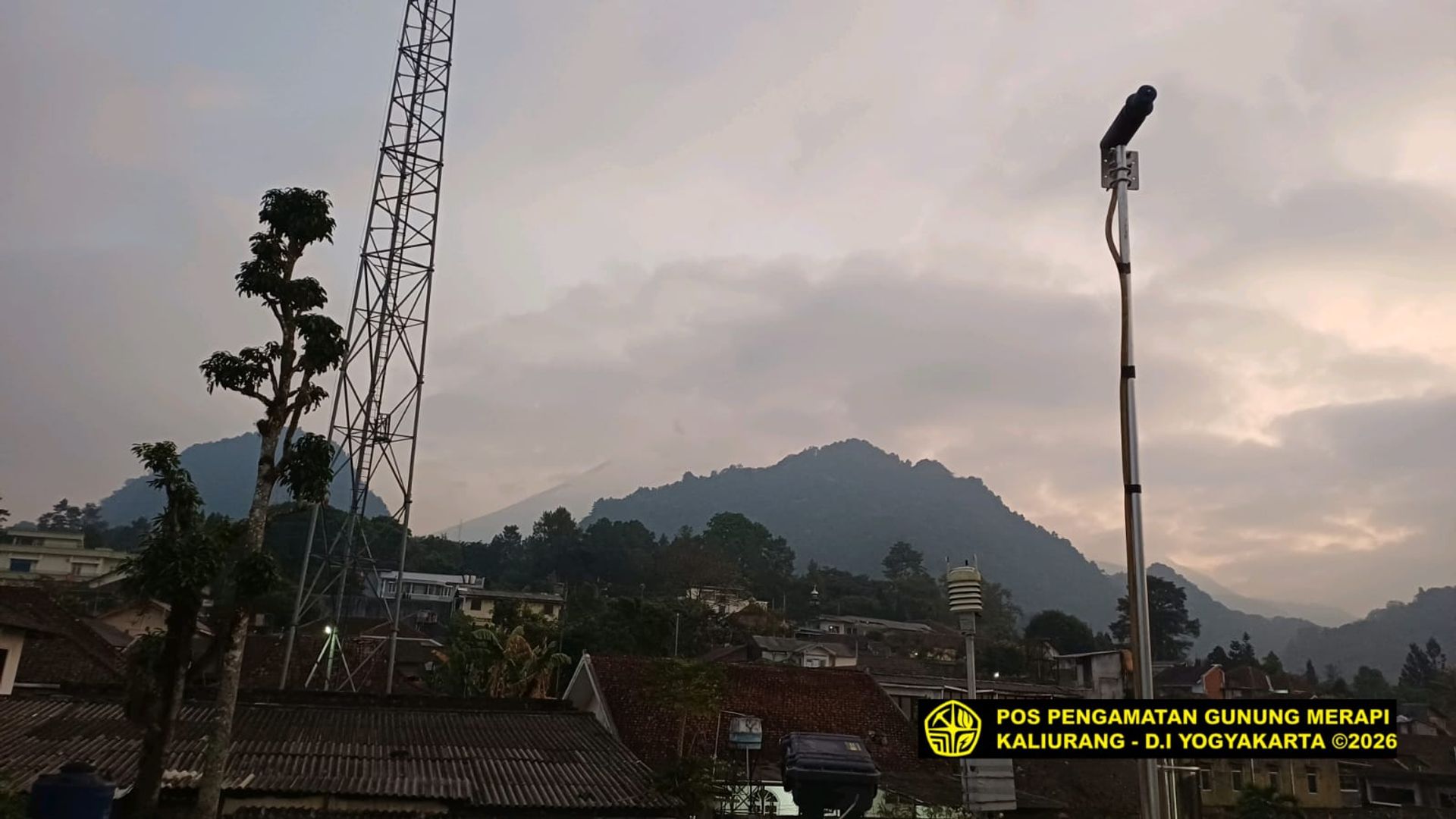 Gunung Merapi Masih Siaga Level III, 2 Guguran Lava Meluncur 1,8 Km ke ...