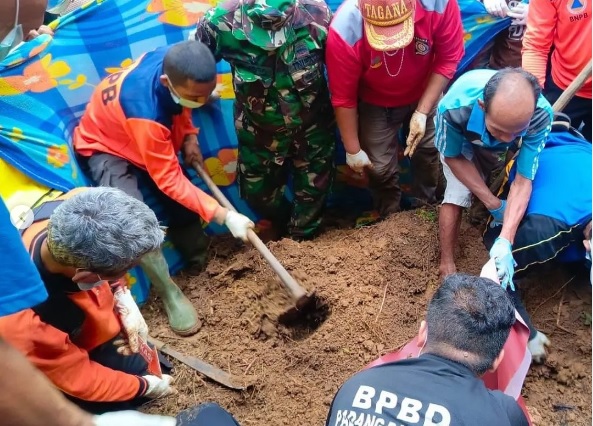 Hilang 2 Hari, Remaja Perempuan di Padang Pariaman Ditemukan Tewas Terkubur