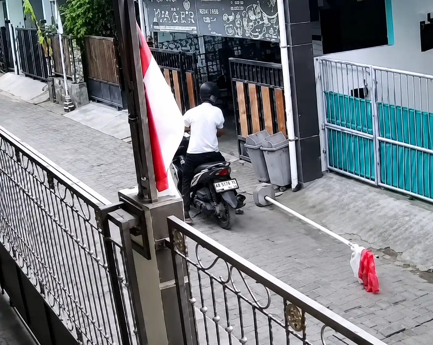 20 Menit, 2 Aksi Perusakan di Bantul-Sleman: Bendera Merah Putih hingga Palang Kereta ...