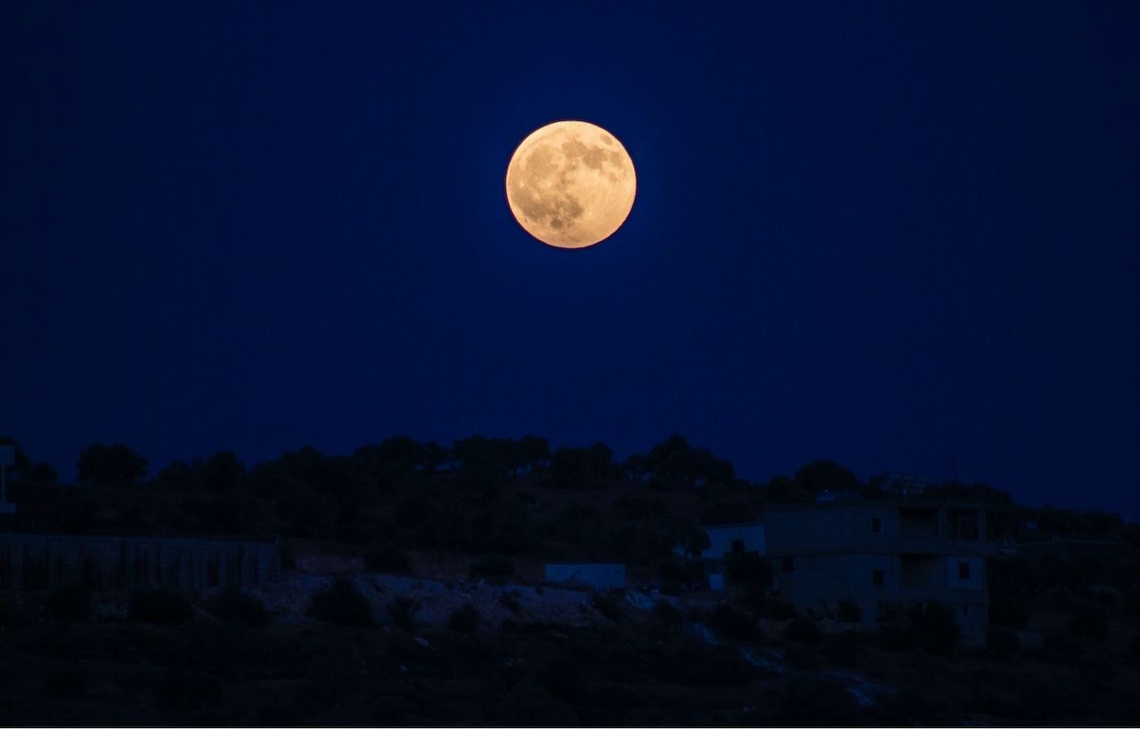 Fakta Menarik dan Waktu Kemunculan Fenomena Blue Moon Akhir Agustus 2023