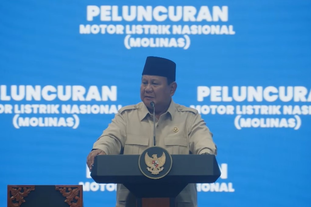 Prabowo Luncurkan Motor Listrik Nasional, Target Produksi Massal Mobil Listrik 2028