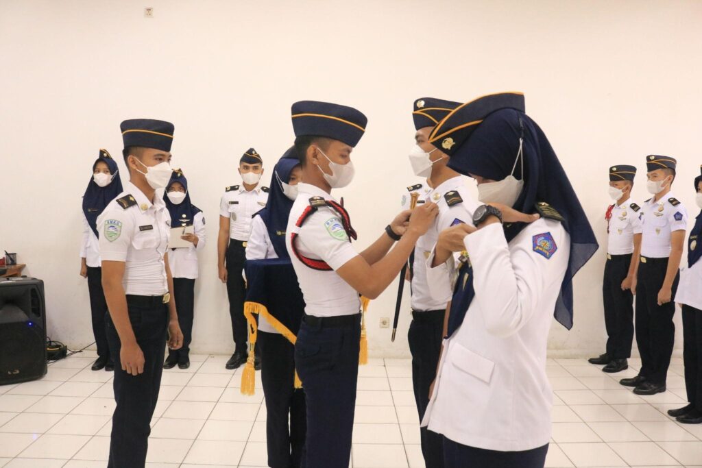 sekolah kedinasan di indonesia