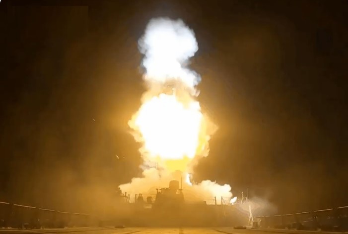 Gelombang Serangan AS ke Iran Berlanjut, Ledakan Terdengar di Sejumlah Kota Strategis