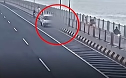 Video CCTV Detik-detik Tabrak Lari di Jembatan Suramadu yang Tewaskan 1 Pria