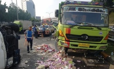 kecelakaan di Tol JORR hari ini