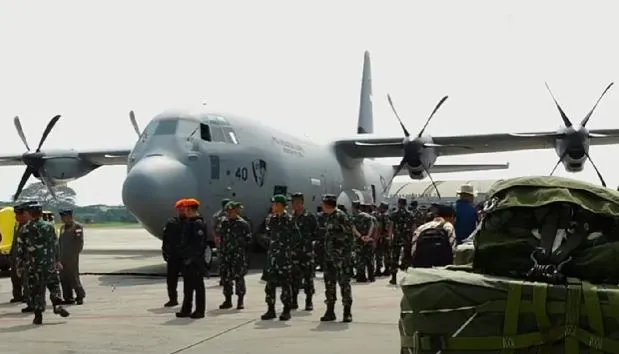 TNI Berangkatkan 14 Ton Bantuan Indonesia untuk Palestina Via Air Drop